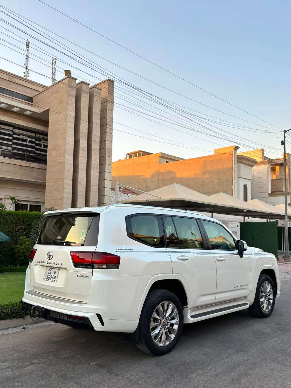 تويوتا لاندكروز GXR ساز.
موديل 2023 تنفس طبيعي.
ماشية (72,000km) فقط.
كفالة عامة على حالة الزير.
سونار جديد موجود عندي.
بيها ملاحظة صغيرة كم رصعة.
كامل ملحقاتهة موجوده مابيهة كل نقص.

الموقع بغداد زيونة.
رقم بغداد تحويل مباشر.
السعر (59,300$).

للاستفسار اكثر الاتصال او واتساب:-
***********
