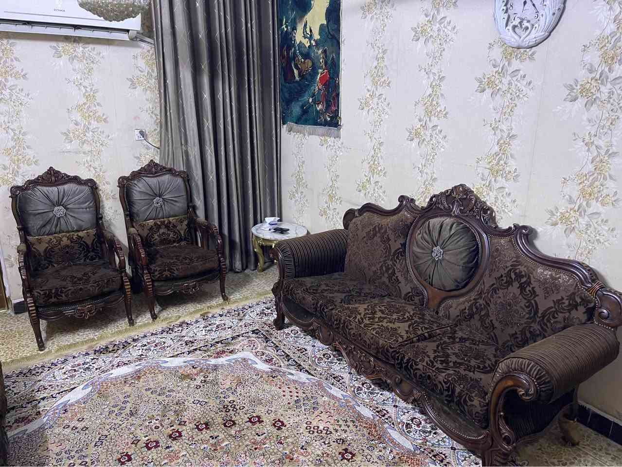 تخم عشر مقاعد زان تركي ب٥٥٠ الف وميز ب٩٠ الف للستفسار خاص او*********** بغداد, العراق
