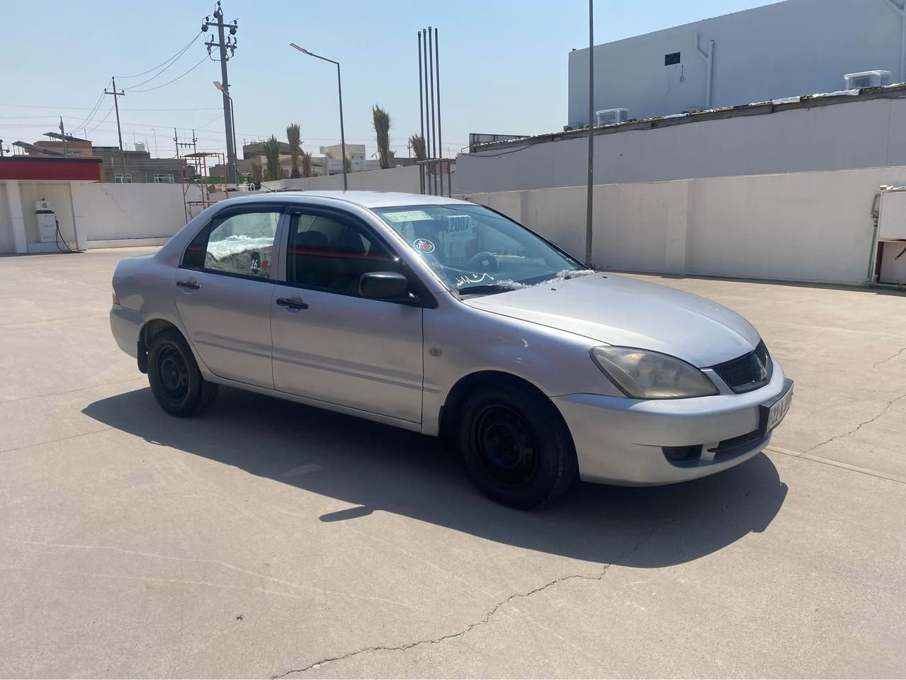 لانسر موديل 2007سلفر
مكينه گه وره 
كير به شه رت 
تبريد ساردي وكه رمي به شه رت
 جوار جام كاربايي
تاخم تايه نوي
ئاوينه كاربايي
بيش وبشت هه مووي تازه جاكرايته وه دينار مصروفي نيه
بي تقه وره قه يه به شه رت
سه ياره كه بئ ليدانه ومعجونه به س بوجواني 
له سه ركال بوونه وه صبغ عام كرايته وه دينار مصروفي نيه
جاهيز جاهيزه سه ياره 
سعري 62 مه جاليكي كه م هه ولير *********** به س ويت ساب أربيل, العراق
