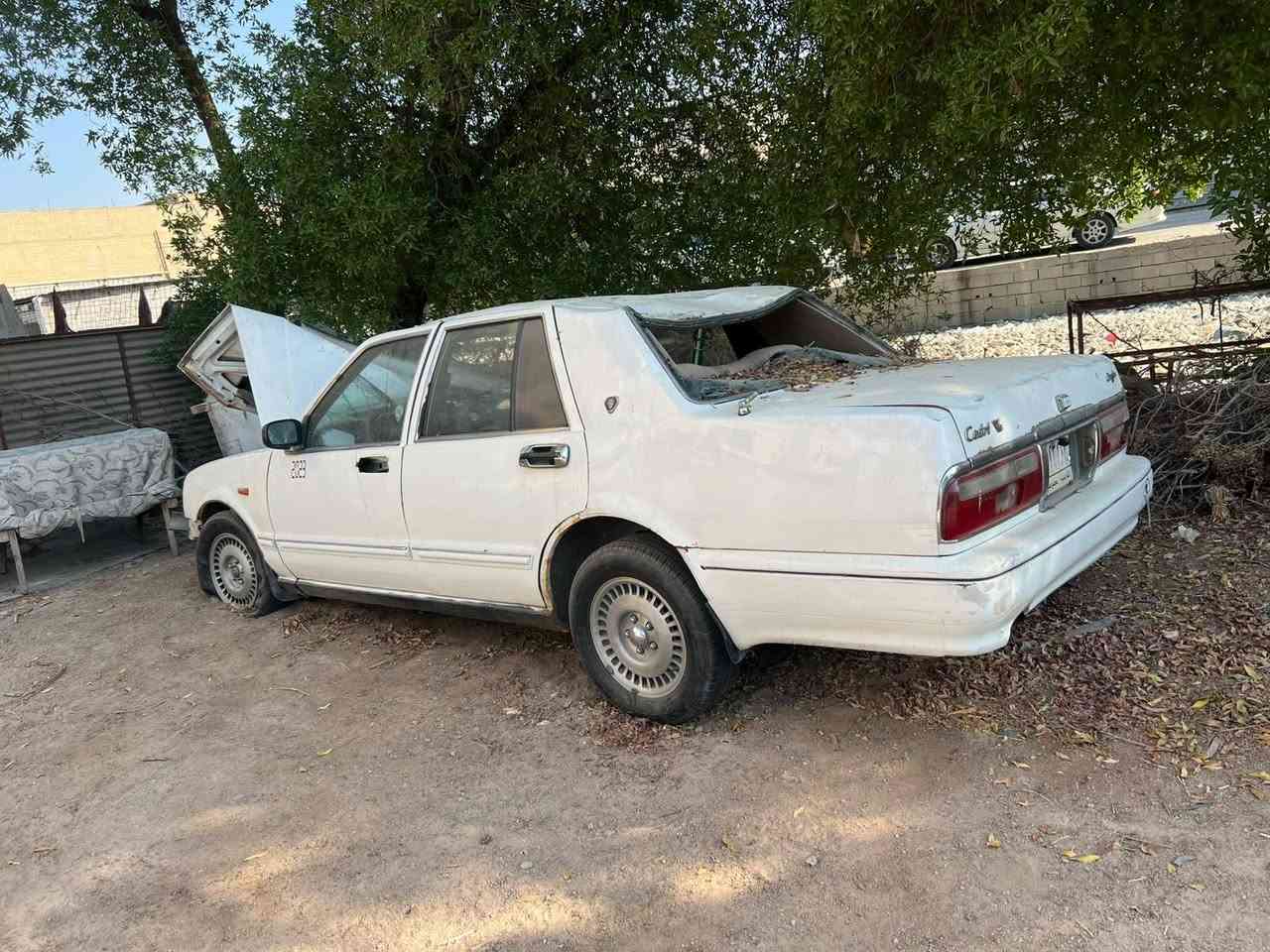 السلام عليكم نيسان سدرك اصوليه  للبيع مديل 2001 بيها حادث مثل ما موضح بصوره  العنوان البصره ابو الخصيب رقم التلفون *********** السعر خاص
