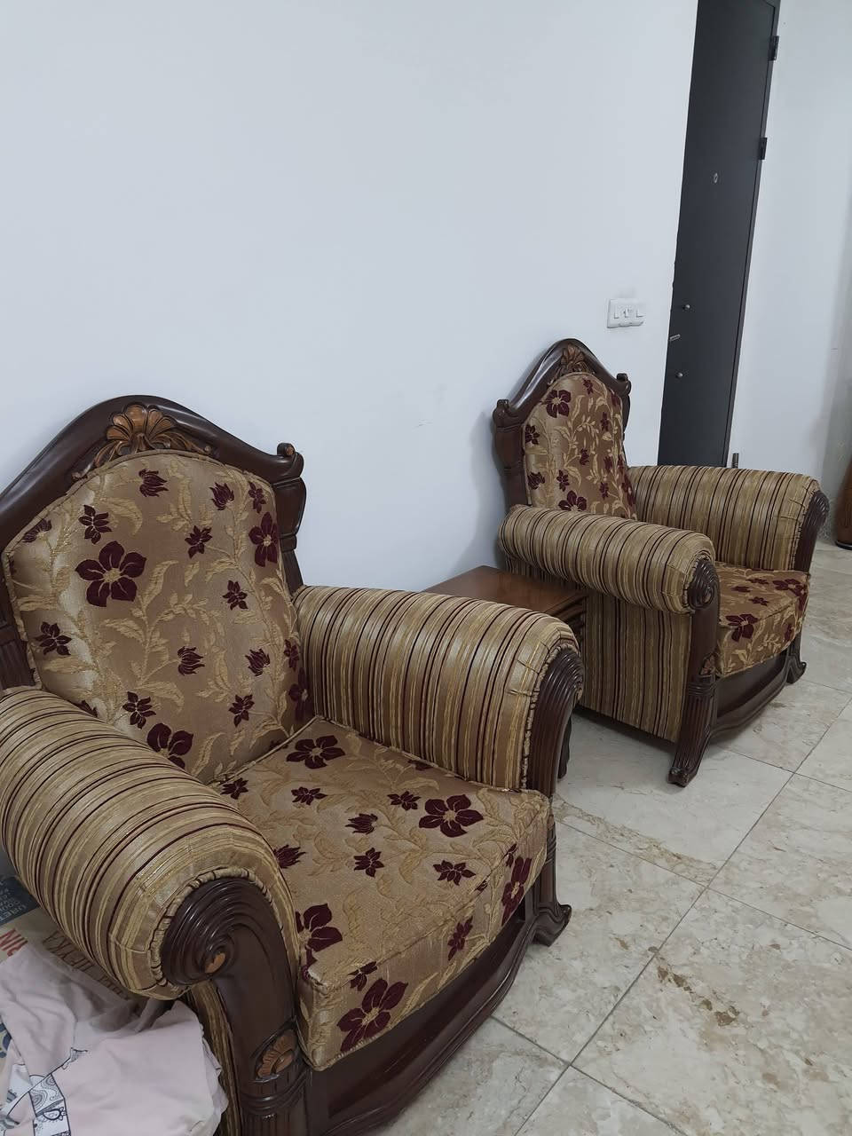 للبيع مستعمل ب900 الف 
10 مقاعد 
بغداد/اليرموك 
***********
