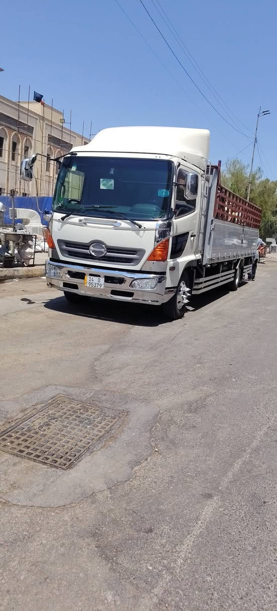 سلام عليكم هينو شيطان سته اسلندر سوبر دخول جديد السياره جاهزه للعمل امحجر تايرت ويل كب اسبايدرات استيل تبريد ثلج 🥶 السياره جاهزه مكاني نجف الستفسار والتصال على الرقم ***********
