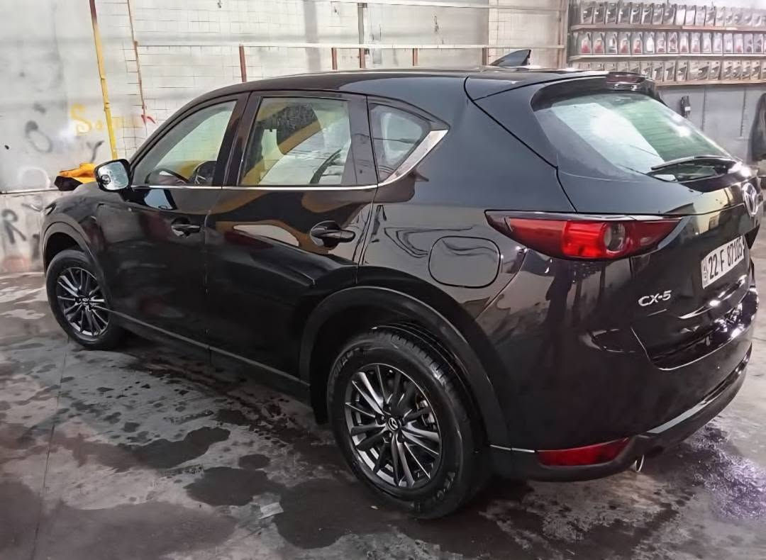 Mazda CX-5 2021 
مةكينة 2500 بي تؤربؤ 
مواسةفات 
شةفتى سةرسوكان  ئؤتؤ هؤلد  بريكى كارةبا  سئ كير ئؤتؤماتيك و عادى نار ش ڜ و سبؤرت   تحديد سورعة  شاشة و كاميرة و حساس كاربلةى  رادارى ئاوينة و رادارى خةتى جادة  لايت و بةكلايد فول ليد و  لايت ئؤتؤ و فلجةى جام ئؤتؤ  سيستةم دةنگى بؤس و lتوة  و تةنها دوو بارجةى سبوغة دةرگاى سايةق و بشت سايةق بةبي ايربكاك نةتةقيوة بيش و بشت كةبس  97هةزار رؤيشتوة رةقةم هةولير تةحويل بةناوكردن و غةرامة بةشةرت تازة رةقةم و هزة كراوة زينگةو ريكاوبان تاوةكو 2028 ة

نرخى 
***********

سيارة يابانى وارد امريكى
سيارة رقم و سنوية و هزة كلو جديد
سيارة حادث امريكى بابين سايق و ورا سائق بدون يرباك و داخل
حجم محرك 2500 دوش مرغوب بها مواصفات هواية
ماشي  97 الف ميل
صور الحادث موجود
سعر أربيل, العراق
