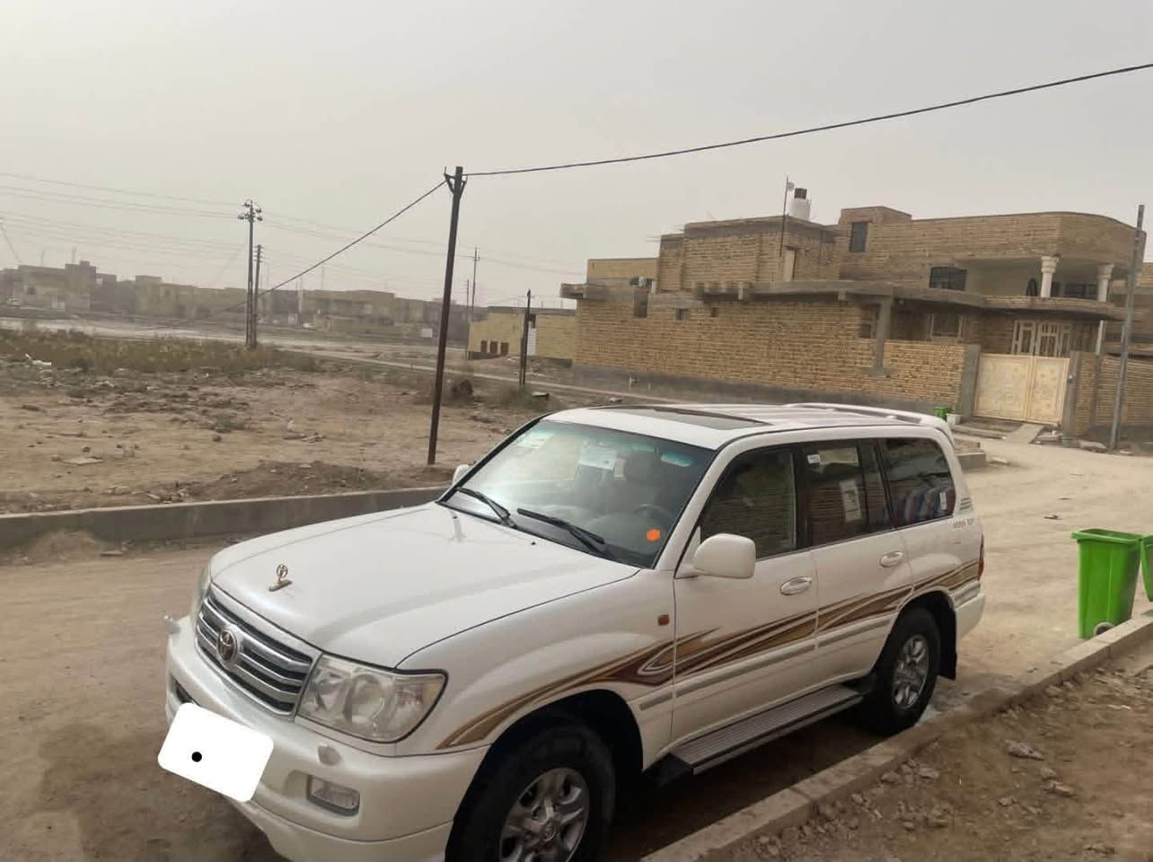 السلام عليكم 
مونيكا 2002 اصل فئتها GXRIX رقمها ذي قار انكليزي سنوية جديدة 2026 باسمي تحويل ثاني يوم السيارة نظيفة على ايدي شرط الفحص. 
كلين سابقا عدى الضربة شبر بالجاملغ الايمن بارد. 

السيارة 
فتحة سقف اوتو
ثلاجة
تبريد جديد ثلج ٥ قطع
دفع رباعي السيارة كيرين كير اوتو وكير (دبل خفيف وثقيل)
السيارة داخليتها صاج نظيفة

الحدادية جديدة ودبلات جديدة دسكات جديدة 
السيارة كاملة على اخر شي مكفولة كير ومكينة

الكشر مالها نظيف 

سعرها 150 وبيها مجال للطيبين 
بيع مستعجل  المكان الناصرية سوق الشيوخ

للاستفسار ***********
