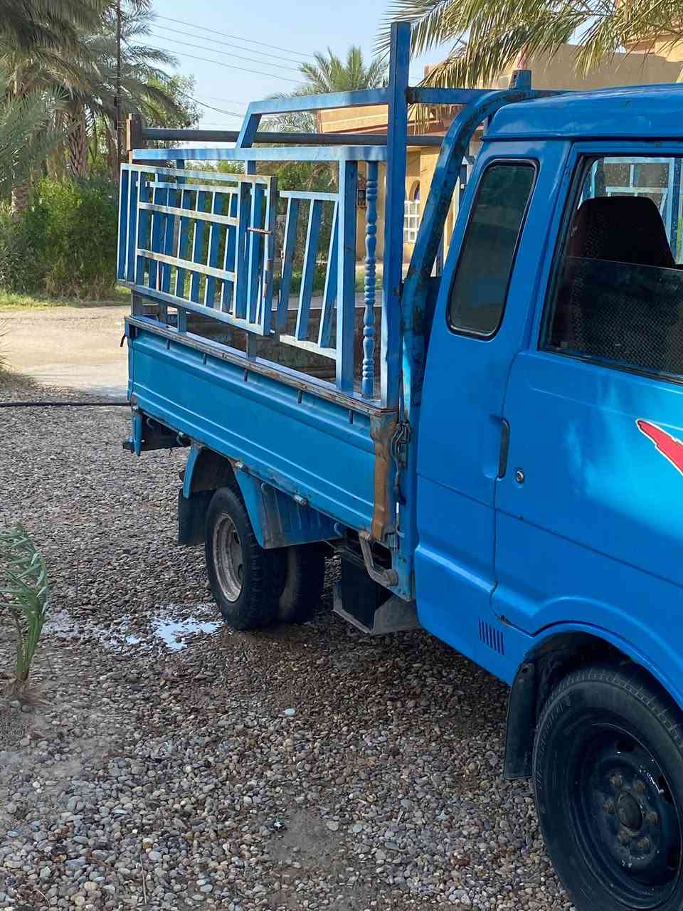 السلام عليكم ورحمة الله وبركاته
كيا بنكو موديل ١٩٩٥ 
السيارة رقم انكليزي الجديد باسمي سنوية مجددهه بشهر الواحد ٢٠٢٦ 
السيارة جاهزة كير ومحرك واكسل ورقم الشاصي واضح 
السيارة رايدهه ب ٦٣ وبيهه مجال 
العنوان ابوغريب 
***********
