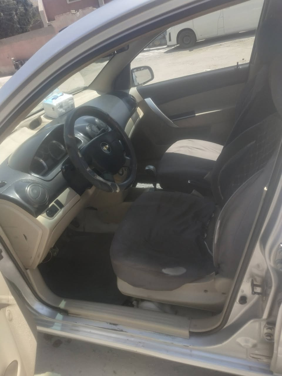 سيارة افيو موديل ٢٠٠٩ خليجي مصبوغة حزام تبريدها عاطل كير مكينة خير من الله
تنقص دهن قليل بديها يحتاجلها صبغ البنيد بي شخط
السعر ٤٥ ورقة قفل
المكان حلة - محلات الابرش
للتواصل ***********
