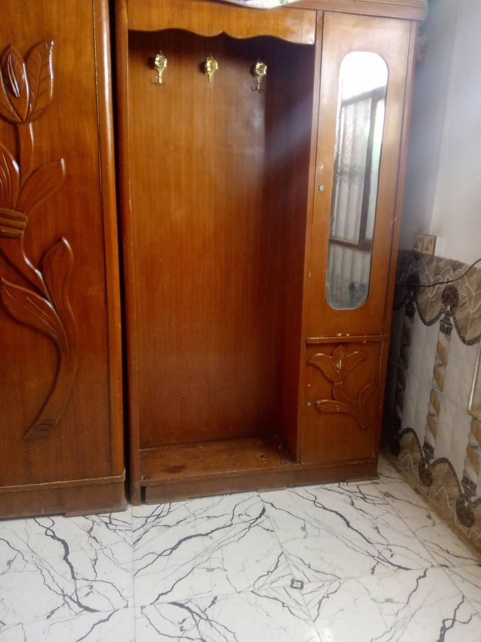 السلام عليكم غرفه نوم للبيع نضيفه صاج السعر 600 وبيهه مجال الاستفسار عله الرقم ***********
