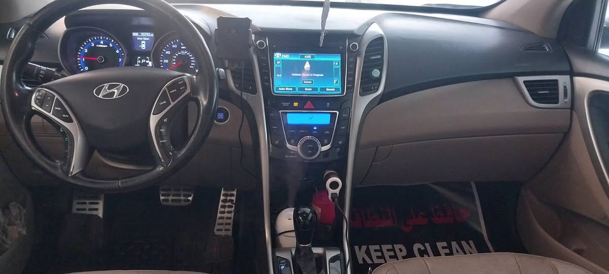 السلام عليكم النترا ٢٠١٤ امريكي بأسمي فول مواصفات حادثها باب السايق والخلفي مثل ما موضح بالسونار السعر ٩٠ 
***********
