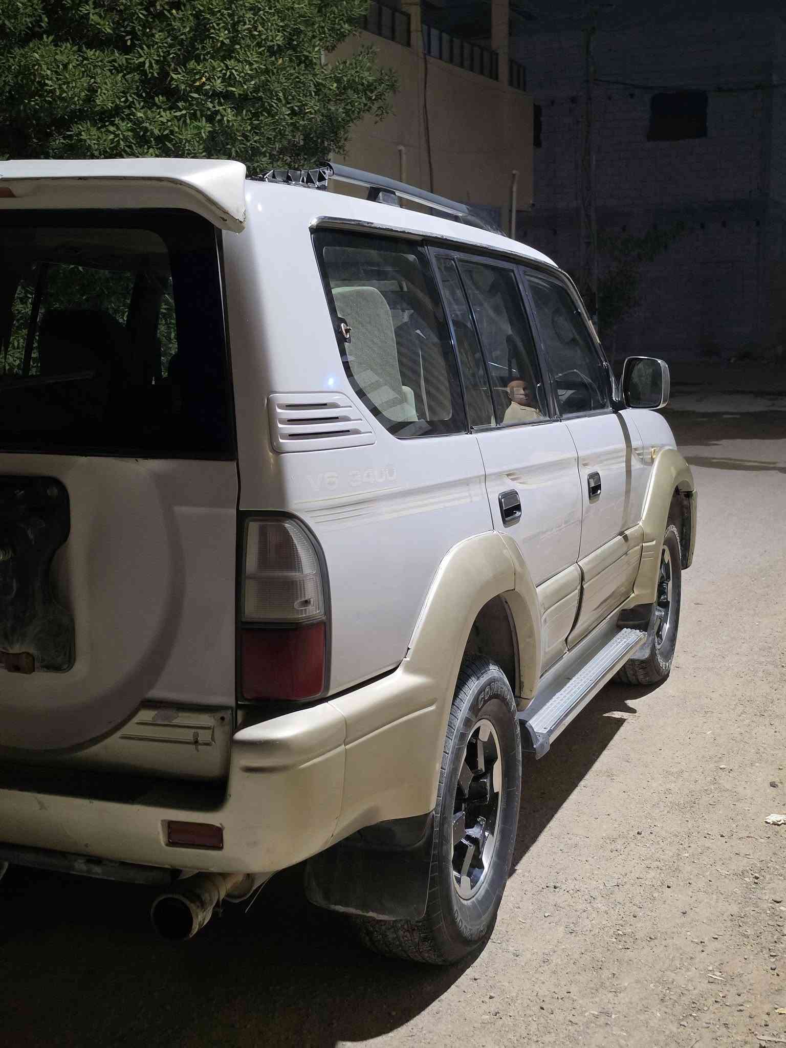 برادو VX • ٢٠٠١ • محرك ٣٤٠٠