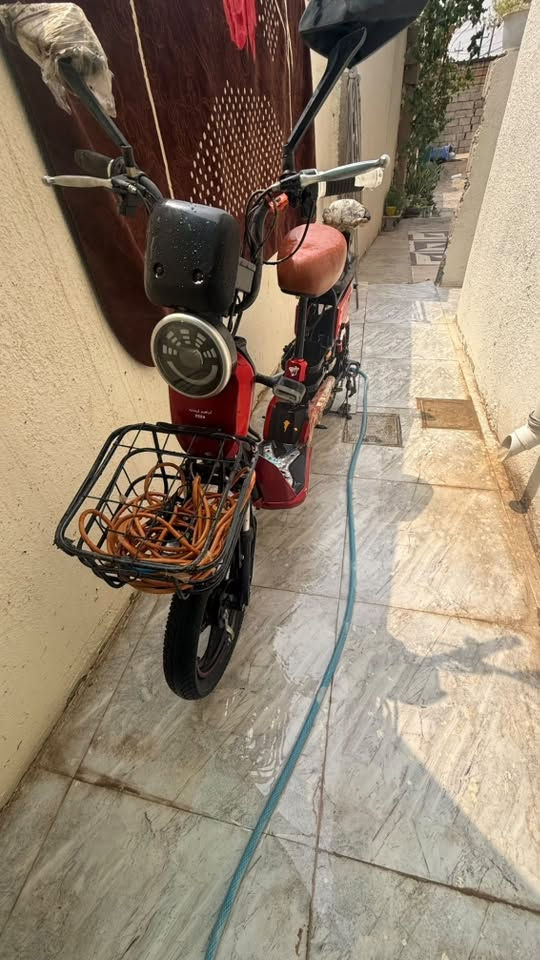 ماطور شحن للبيع مأطور نضيف مستخدم قليل فقط ناقص بطاريات ماطور نضيف سعر٢٠٠وبي مجال  الرقم ***********واتساب موجود
