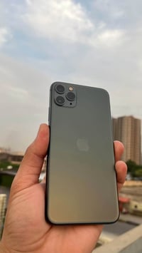 آيفون ١١ برو ماكس • ٢٥٦ • بطارية ٧٦