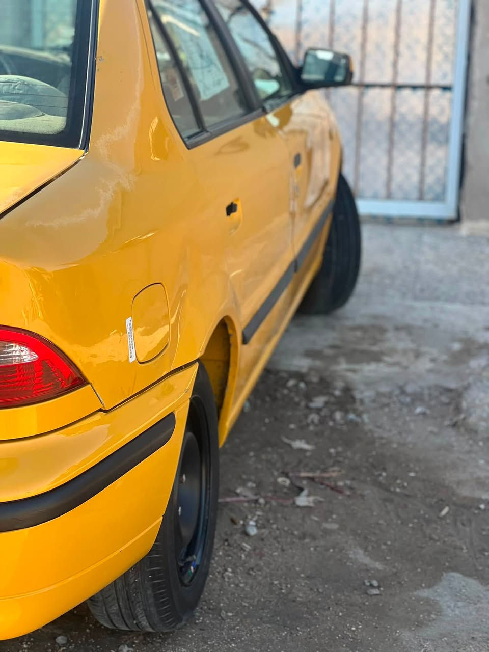 سلام عليكم   
 
سمند للبيع ١٢ السعر ٣٥ وبيها مجال 
مكاني بغداد 
السياره مكينتها تنقص بس ناعمه ومابيها اي صوت 
السياره خير من الله الهاتف ( *********** )
