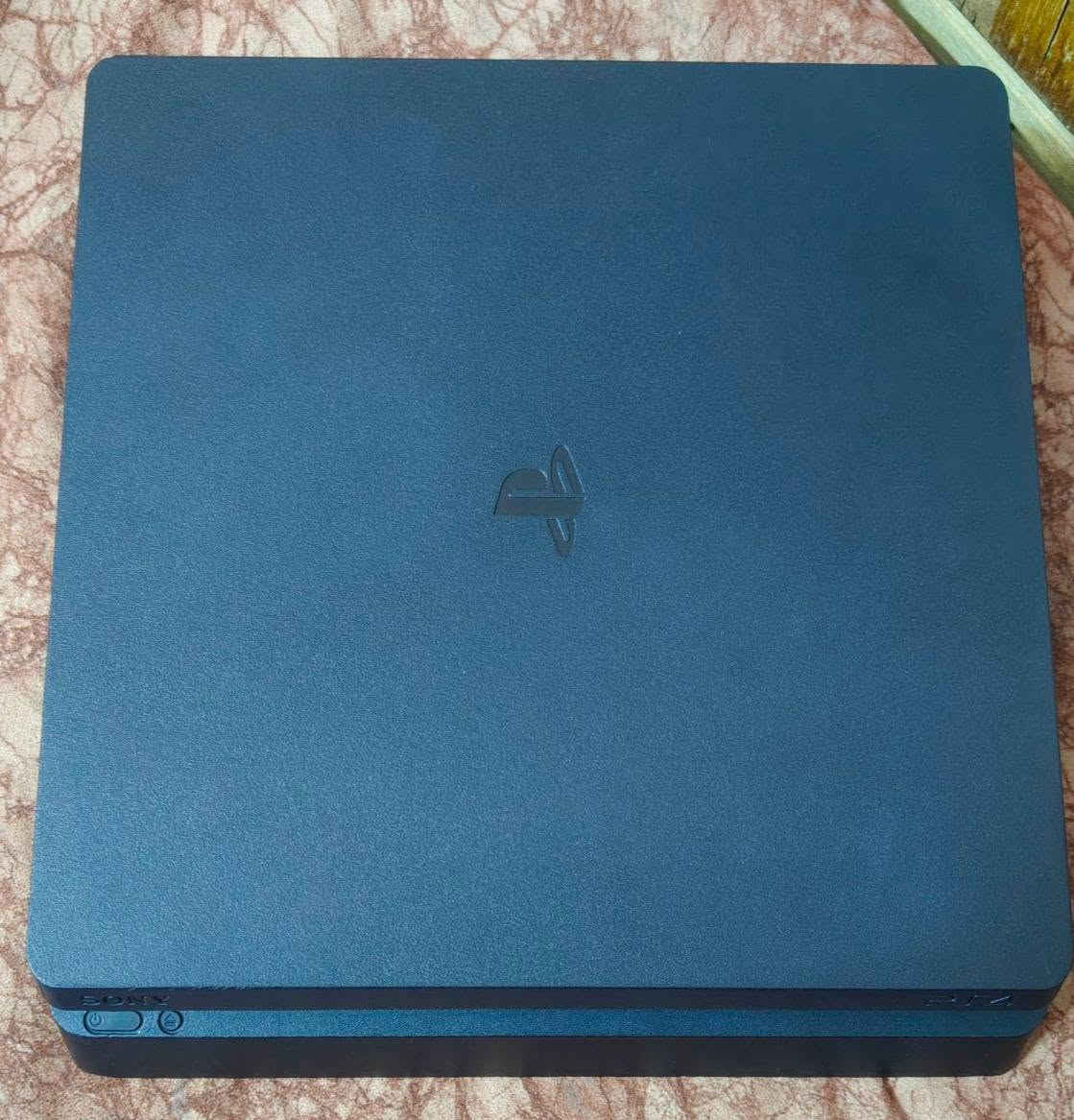 Ps4 slm مهكر
اصدار ١١ 
مهكر
هارد ١ تيرا 
جهاز نظيف كلش 
مامفتوح  شرط وين ماريد ودي
مع يده عدد ٢ اصلي + تجاري
بس العاب 
مكاني موصل 
تواصل 
***********
اتصال + بي واتساب
