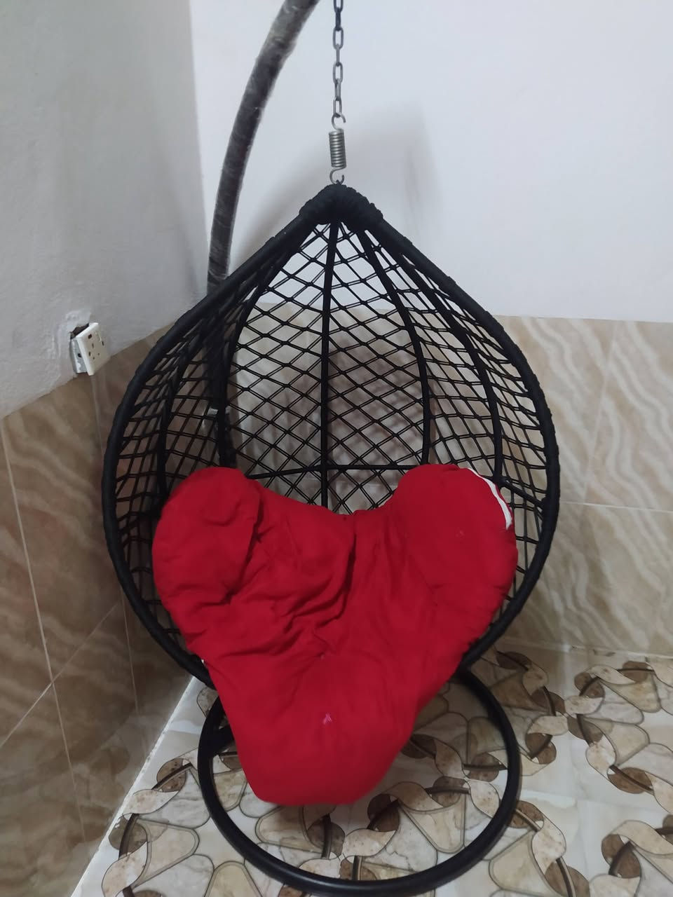 للبيع جديده طك حجم كبير  السعر 90 وبيها مجال ***********

