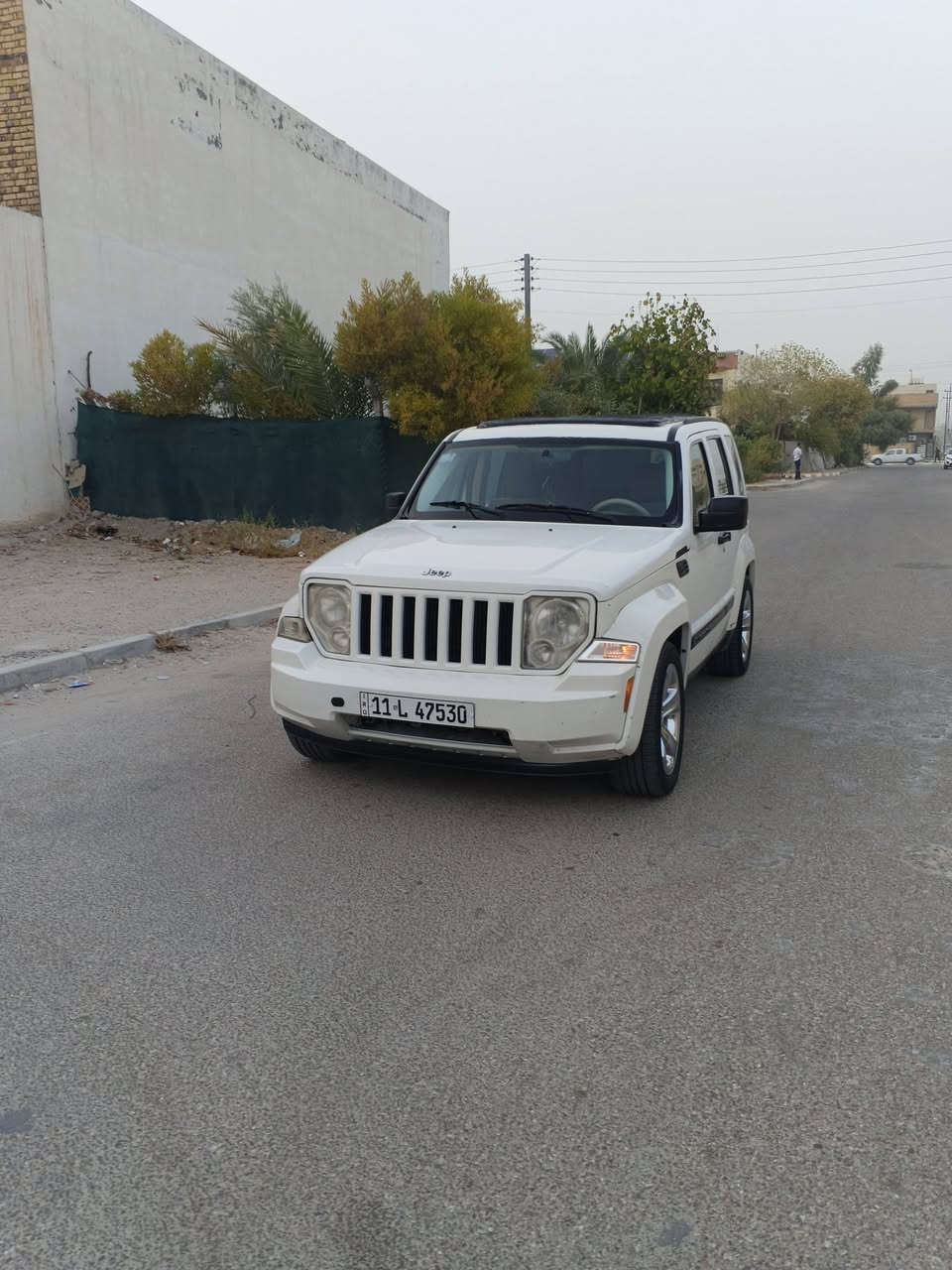 سياره جيب لبرتي مديل 2008 وارد خليجي سياره مبدل بيه باب امامي بيه رشات صبغ تجميل مكينه وكير مكفولات
مواصفات 
مكينه 6سلندر 3700
5راكب
سنتر لوك 
منظومة زنون 
ويل كب نيكل 
شاشه تاب 
كامره خلفيه دواره 
دواخل بيجي المرغوب
حداديه 100%
منظومة غاز+بانزين
سياره جاهزه اي نقص مابيه رقم بغداد انكليزي تحويل ثاني يوم سعره 70 مكانه ذي قار المركز 
***********
سياره جيب لبرتي مديل 2008 وارد خليجي سياره مبدل بيه باب امامي بيه رشات صبغ تجميل مكينه وكير مكفولات
