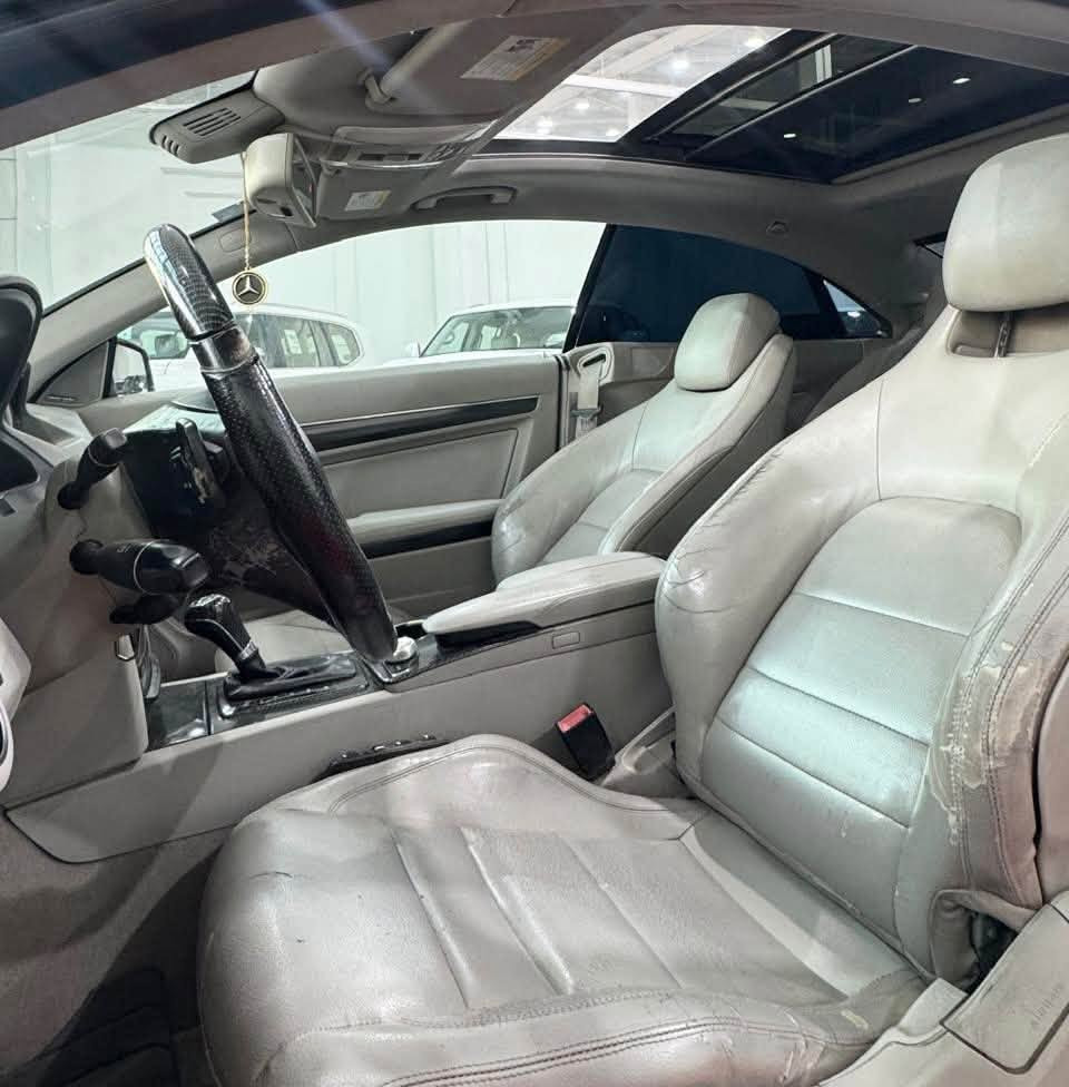 السلام عليكم 
مارسيدس (E550 .AMG )
موديل : 2011
ماشية : 90000 KM
المواصفات 
بانوراما 
بصمة 
مري شفط كهرباء 
اشاير بالمري 
ويل كب كروم 
لايت زنون 
لد امامي 
حساسات 
بردة خلفية 
سبايدر خلفي
المكينة 8 سلندر تون تيربو
ماوس 
تحكم ستيرن جهتين 
شفتات ستيرن 
دركة AMG
ذاكرة خزن ميموري 
كشنات جلد 
كشنات كهرباء 
كشنات تدفئه 
سستم صوت سماعات 
(رقم بغداد مشروع وطني بأسمي )
ملاحظة: السيارة خليجي بيها صبغ حزام بدون اي حادث . 
السعر 139 وبيها مجال 
للاستفسار 
عبدالرحمن 
 *********** 
 ***********
