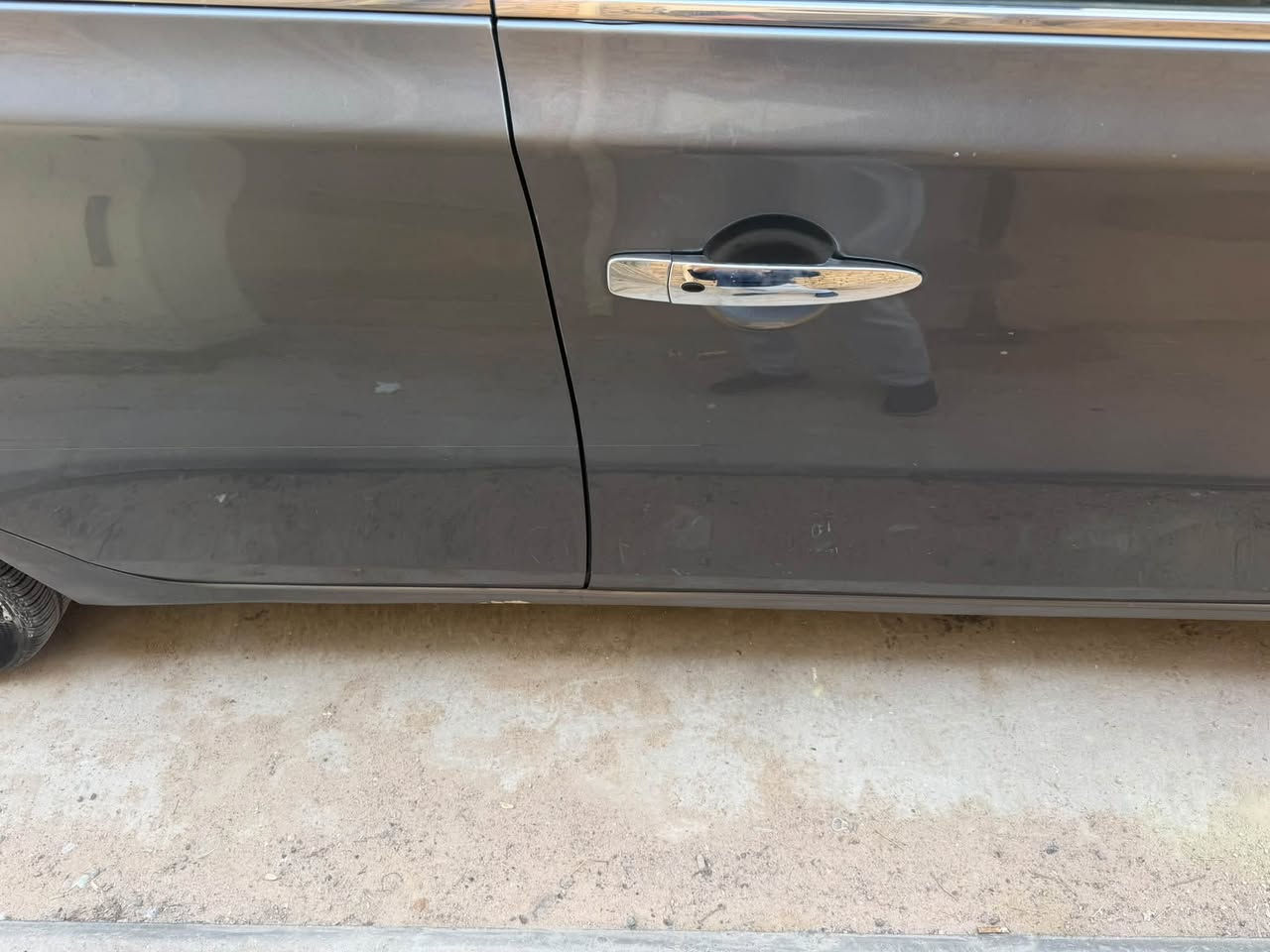 نيسان سنترا 
محرك ١٨٠٠
وارد امريكي 
بيها فقط قبق جنطه امبدل
وبدنه الخليفه بيها ضربه خفيفه
جدا بدون شواصي بدون ارباك
محرك وكير مكفول
فتحه 
بيها جراد بسيط بل قماره
اربيل وكاله وتحويل عادي
وبيها طخات بسيطه 
موديلها ٢٠١٧
تبريد شغال وكلشي شغال بيها 
ع بلاد
رايدها ٩٧ ورقه 
لمزيد الاتصال ***********
