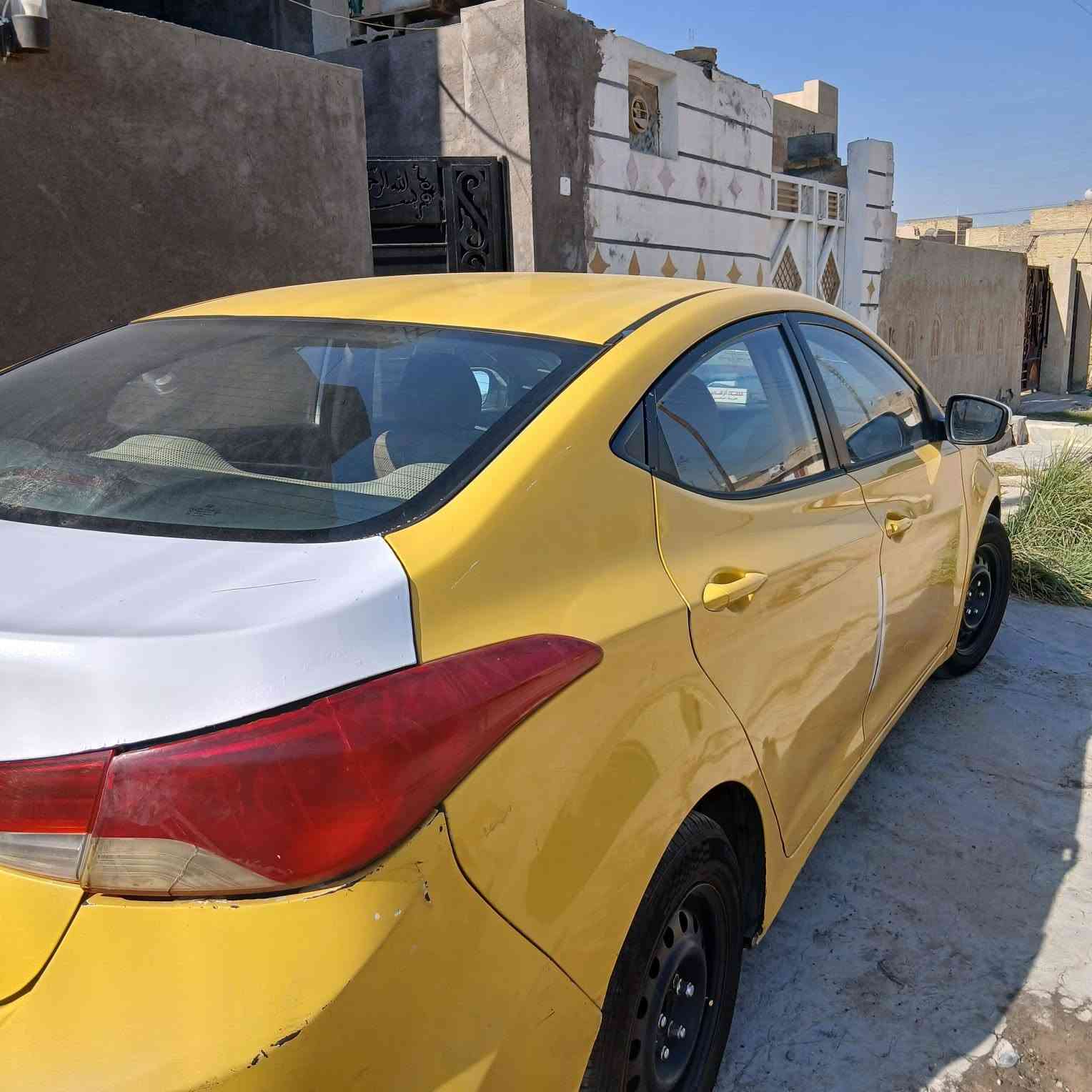 النترا موديل ٢٠١٢ خليجي ..رقم بغداد .. باسمي  .تبريد جديد فول .. كفالة كير و محرك  ( دوش ) تخم تاير جديد . مصفرة من الهيئة  مكان السيارة سبع البور  سعره  85 الاتصال على الارقام التالية  /  ***********/ ***********.
