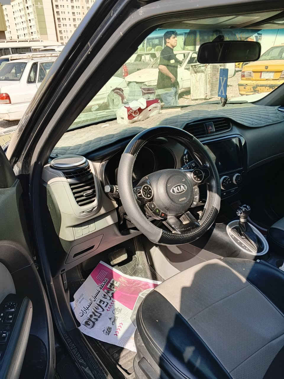 للبيع صول موديل 16 بسمي رقم بغداد مميز
السعر 95 وبيها مجال 
*********** اتصال
العنوان بغداد مدينه الصدر 
اخوان السياره بيها اربع قطع بدون دواخل ونظيفه حيل 
ماشيه 89 محرك 1600
