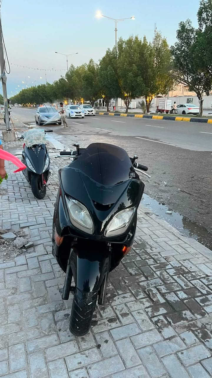 يالله سلام عليكم فورزة 08 للبيع مكينة مكفولة مامفتوحة ابد عميه بلاد دراجة بيها نواقص بسيطه كلش نكرة سلف تشتغل سماعات مانع انزلاق مكاني البصرة المعقل سعرها مليون ومية وبيها مجال بسيط ***********

