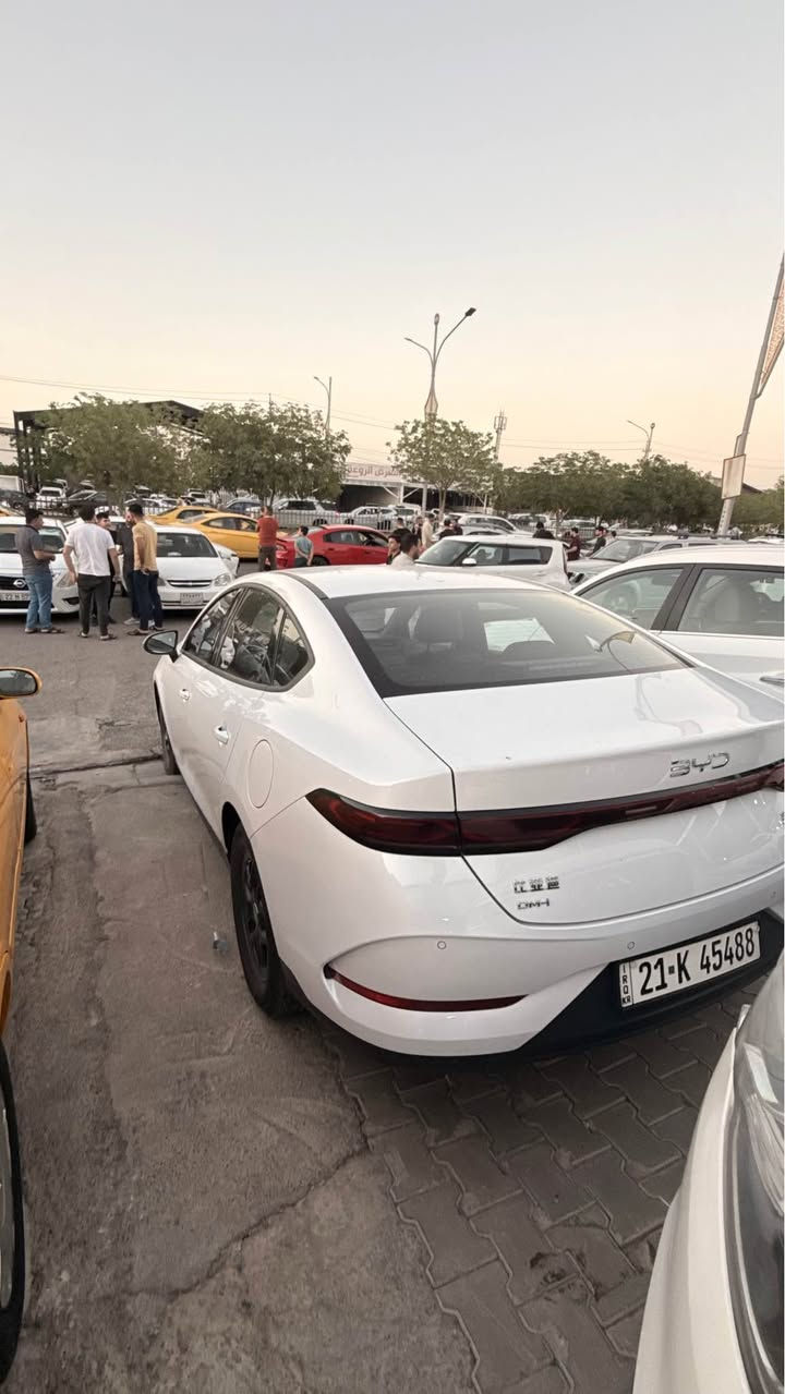 سلام عليكم 
byd
كن بلاص ارغب شكل 
وسعر كلش مناسب 
2025
رصعه وحده بالهلال منزلها 
ماشيه 19000km
مكاني كركوك
*********** كركوك, العراق
