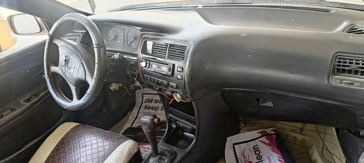 السلام عليكم.. كورلا ١٩٩٤ سياره جاهزه رقم بغداد سنويه نافذه محرك كير حداديه تاير باتري كله جديد بيه نواقص بسيطه السعر ٤٥ بيه مجال تجي وتدلل مكاني واسط الزبيديه ***********/***********

