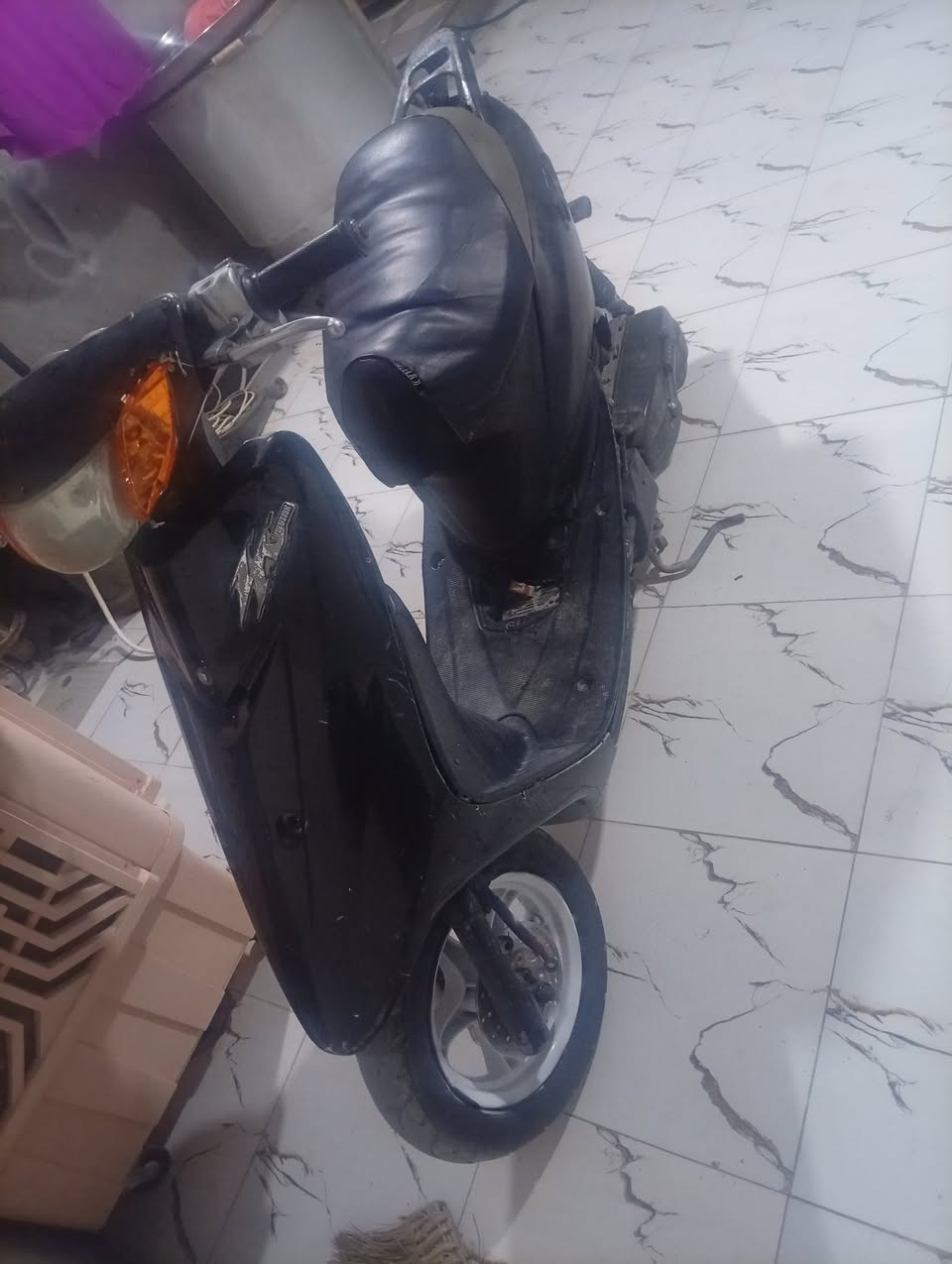 سلام عليكم دراجه عصفوريه. رياضي ويل رياضي.ويل كب تايرات بلجيس  خطين قفل ستيرن وكسن سلف هندر نكره بكل وقت مكينه ناعمه شرط معدل 60 اذ مو 60 تاخذه بلاش عداد شغال وكيج بانزين وكلوب دهن و لايت زنون وبك لايت كل شغاله دبلات جدد بريك قوي شرط لا صوت بلكير ولا بيه أي شي دراجه مال جناي سعر 225 وبيه مجال قليل مكان الناصريه مركز.   ***********
