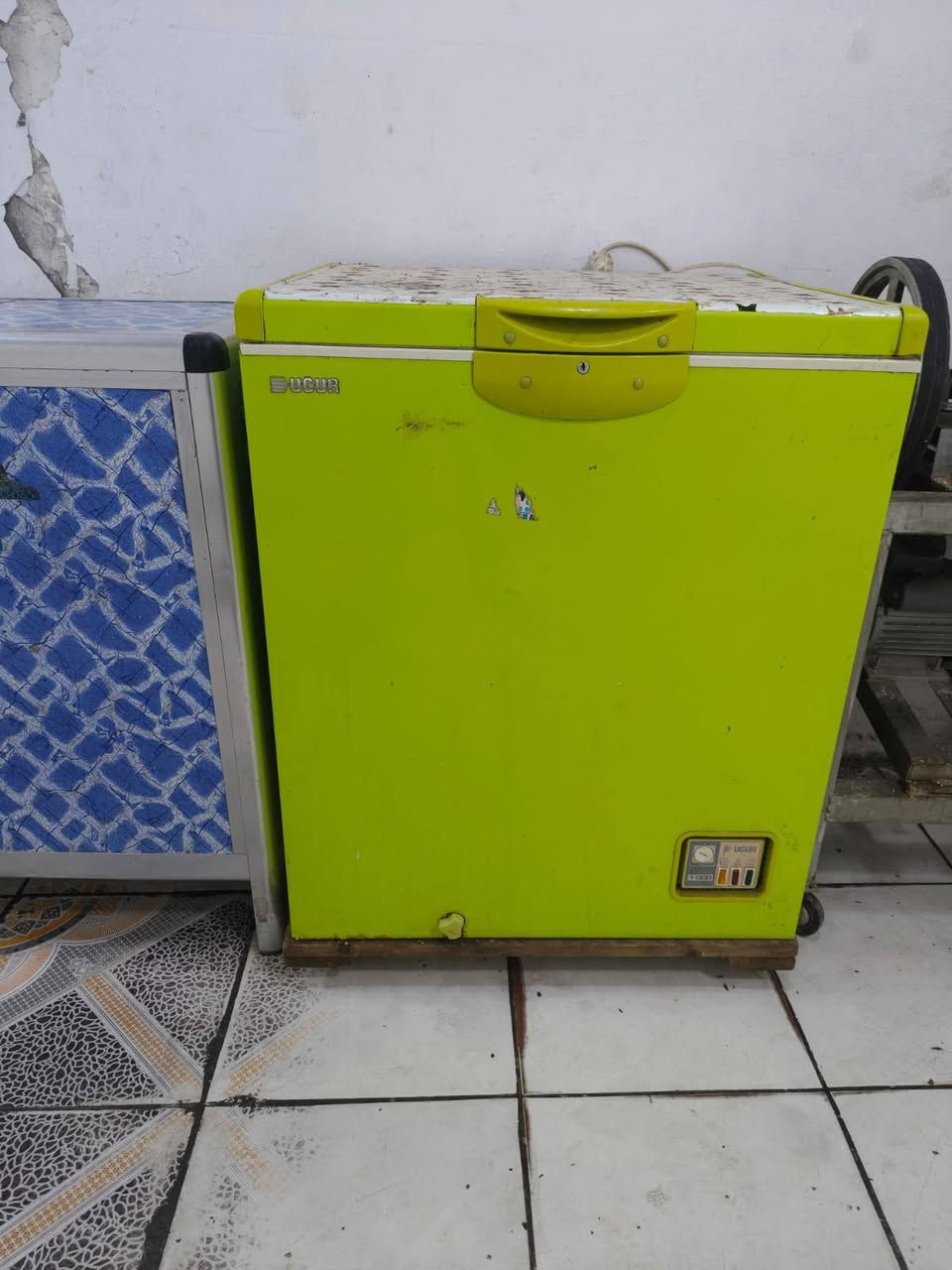 مجمدة • ٥٥ل • تبريد زين