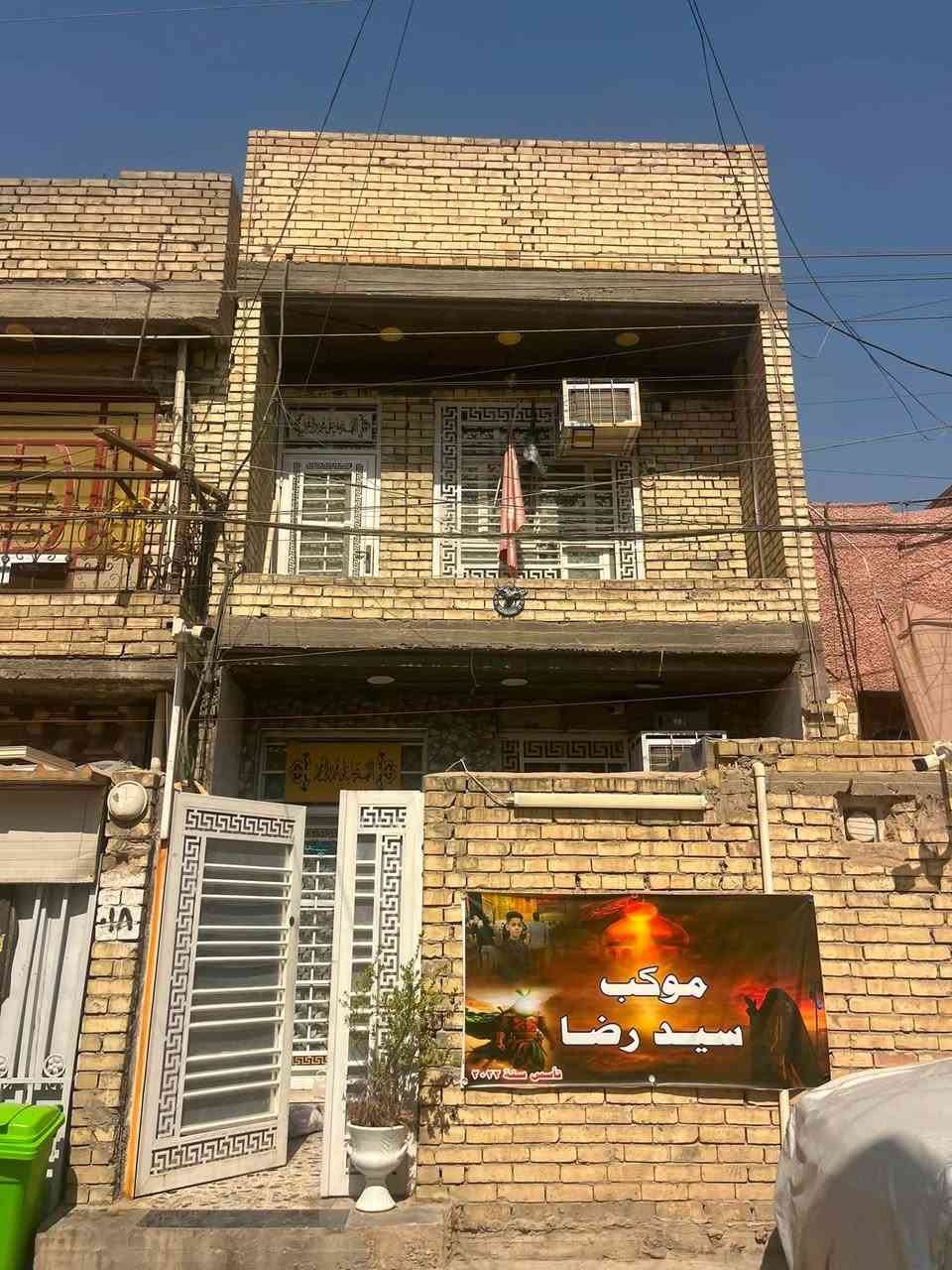 للبيع 
بيت مساحة ٦٢.٥
حي الرئاسة .. شارع 20
الفرع المجاور صيدلية حي الرئاسة 
***********
