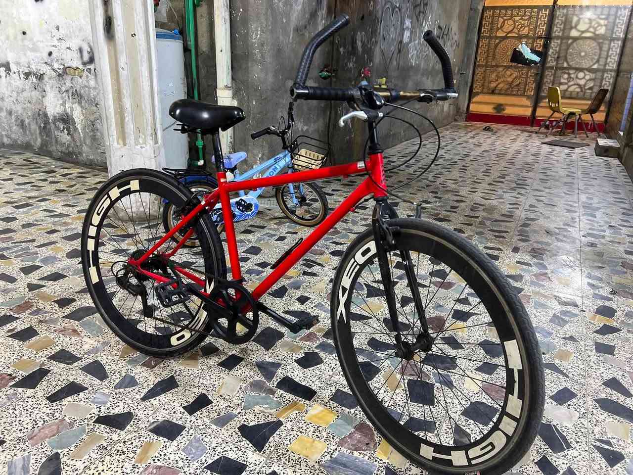 كلشي ما بي  c700 بسعر ١٢٥ متواجد بس وتساب ***********
