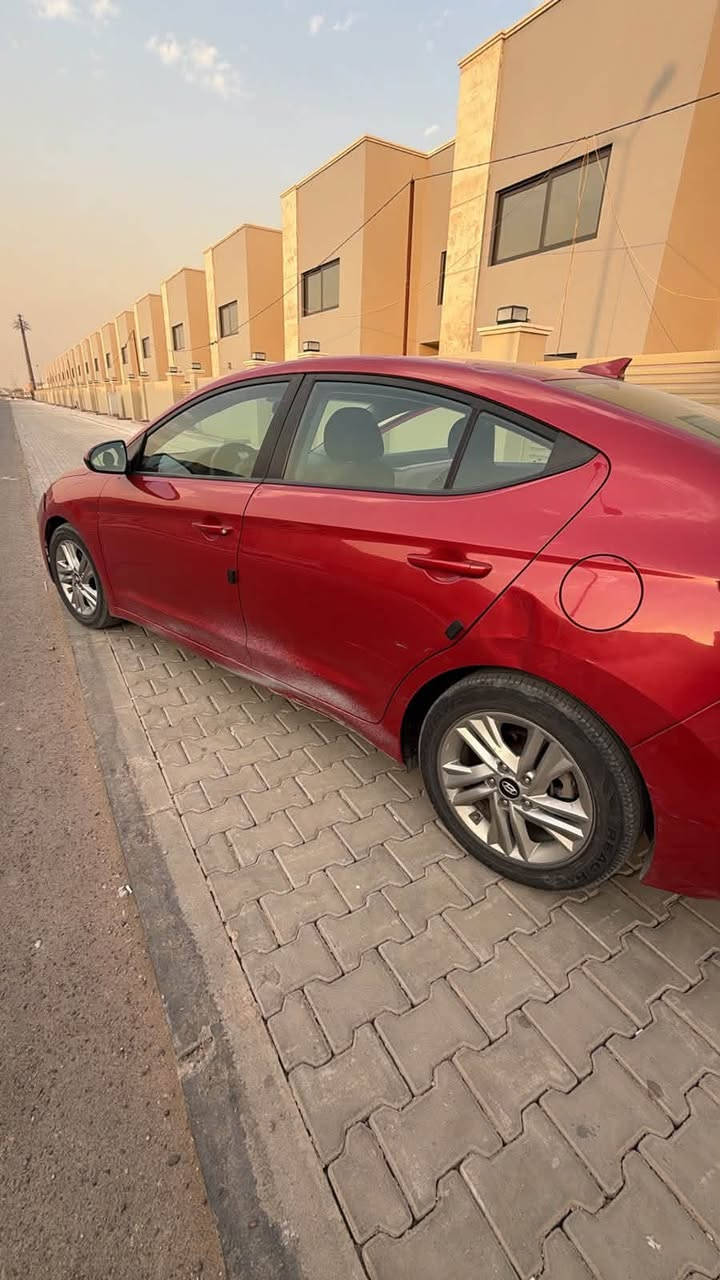 النترا وارد امريكي حادث دعامية فقط
ماشيه118 الف كيلو ميل
مكينه مكفولة 
كير مكفول
سنويه جديدة
باسمي تحويل مباشر
السعر:130$ وبيها مجال 
مكان السياره بغداد العظميه 
رقم الهاتف :***********
متواجد واتساب واتصال
