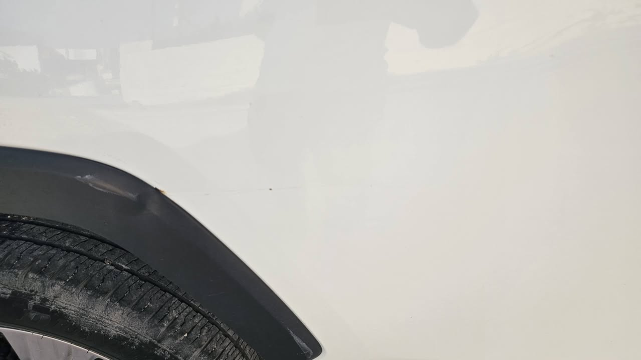 الموديل: 2023
​المواصفات: XLE دفع رباعي AWD / لون أبيض / رقم أربيل جديد مميز / بصمة و 6 انظمة قيادة
​الممشى: 42 ألف ميل فقط
​الوضع العام: وارد كلين تايتل، مكفولة من الحوادث القوية والغرق والشاصي. فيها فقط بارد بسيط جداً بالباب الخلفي الأيمن.
​الفحص: هزة أربيل جديدة بنجاح 100%.
السعر : 260 و مجال
​📍 السيارة جاهزة للبيع والتحويل المباشر.
📲 للتواصل (واتساب / اتصال) : ***********
