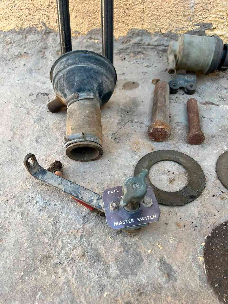 للبيع غراض شفل بسعر مناسب مكان كربلاء ‏***********
