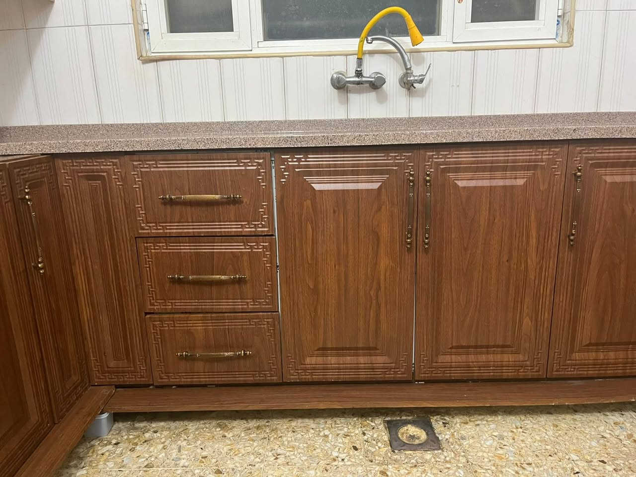 بوفيه • جديد • غالي