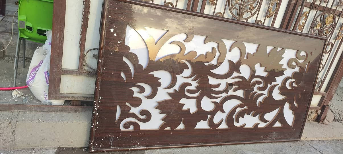 ديكور مالت سقف للبيع قيم وأخذ بلي يرضي الله،، بغداد الزعفرانية سعيده دور الخمسه
