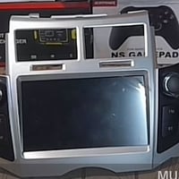 شاشة يارس مع الكامرة والفيش كاربلي جديدالي اتفيدة مراسلة الرقم 0770898...