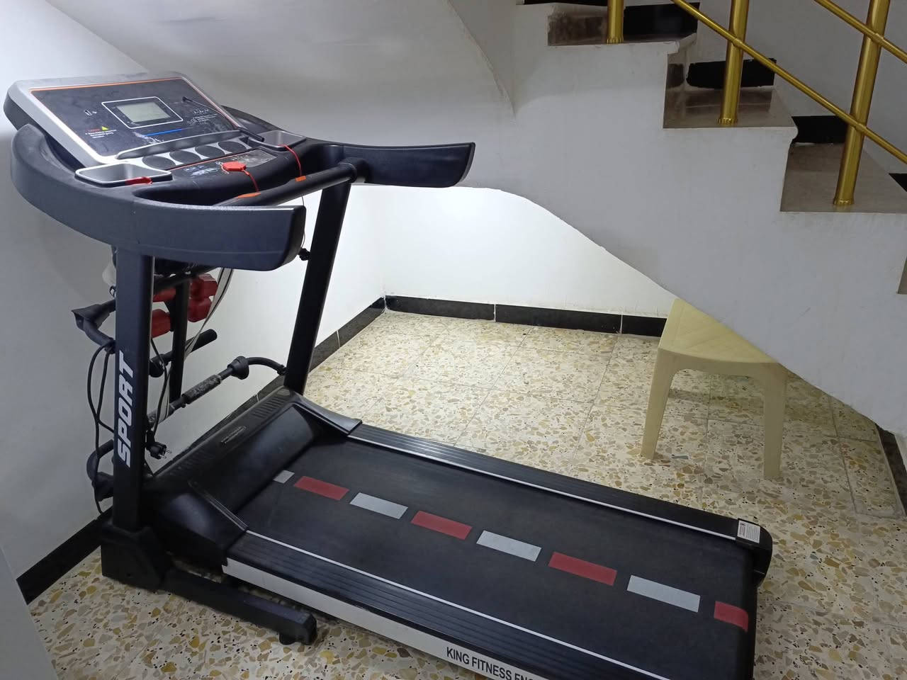 جهاز جري للبيع مع دمبلص عدد 2 مشتري 375 يحتاجله ماطور فقط سعره 175 مجاله بسيط***********
