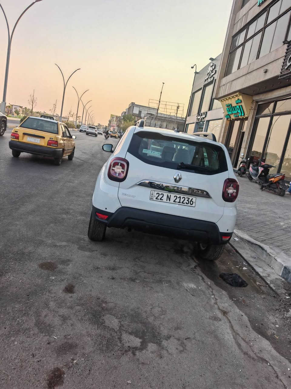 السلام عليكم مكلف بنشر 
رينو داستر 2025 
جديده كارتون ماشيه 4.500 km
بعده زيرو مواصفاته معروفه وحلوه
مكان السياره البصره التنومه 
سعر السياره 137 وبيه مجال بسيط
رقم صاحب الحلال 
*********** البصرة, العراق
