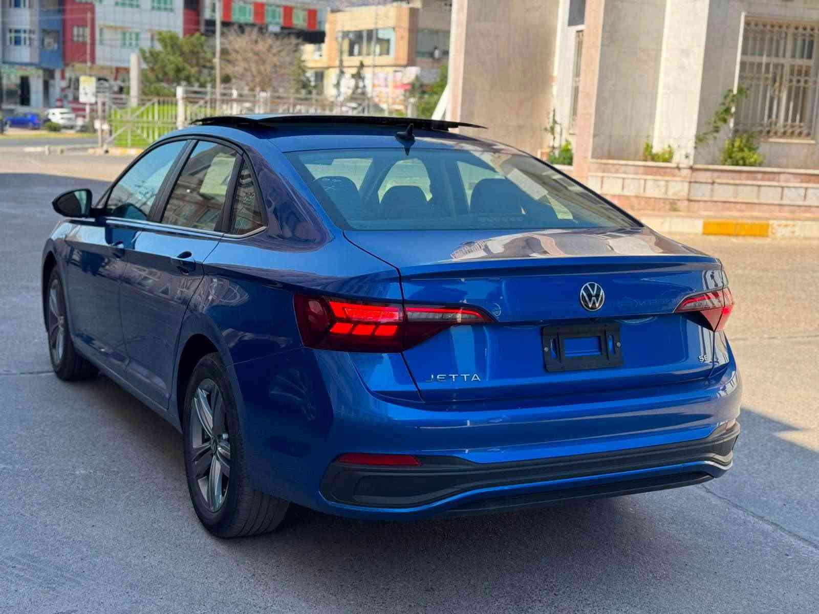 Volkswagen jetta se plus 2024
فقط بوند صبغ بدون دواخل، 
بجمها كبس
راديتر و مروحات بلادية و ٤٧ الف ميل ماشية
مواصفات SE Plus فول مواصفات
جاهزة بدون مصرف 💯
كل شي بلادي شركة 💯
مكان : عقرة - ئاكرى 
سعر : 129$ 
رقم : ***********
*********** اكر, نينوى
