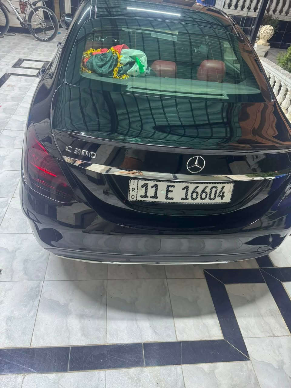 سلام عليكم مارسيدس c300للبيع موديل 2021amg فول مواصفات داخل احمر وارد امريكي بيها صفحه كلير بدون دواخل بدون ايرباك السيارة ماشية 87الف كيلو السعر جوه السوك 198ورقه وبيها مجال حك الجيه رقم بغداد بسمي تحويل مباشر مكاني ديالى بعقوبة 
رقم الهاتف ‭***********‬
رقم الواتساب ***********
