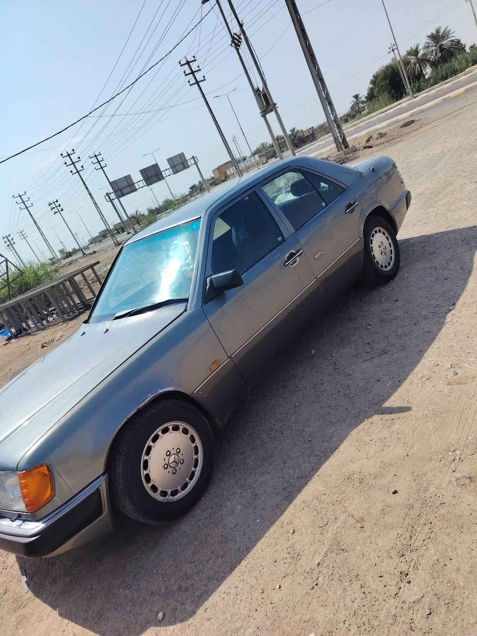 السلام عليكم مارسيدس دب محرك VVT مال راس ثور ثنين ونص مكفوله من الضربه قواعد دبل مكفوله سليمات 
محرك جديد تبريد ويه السويج ثلج 
رقم بغداد بسمي 
سنويه لحد 2030 
دواخل سياره نضيفه 
حداديه جاهزه 
العنوان ميسان العمارة 
***********
