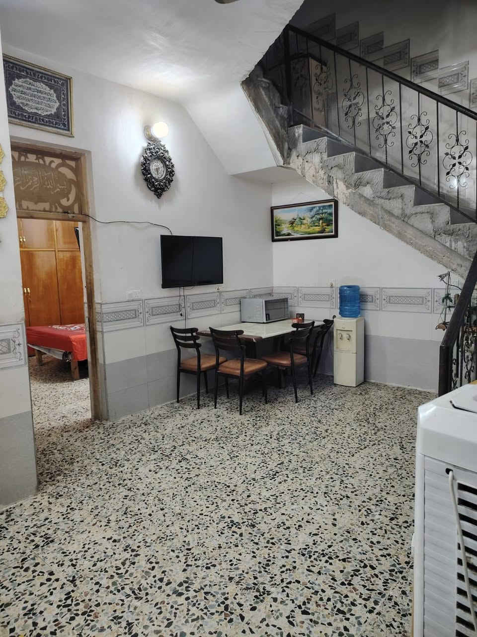 ٣ بيوت • بناء جديد • خلف الجنسيه