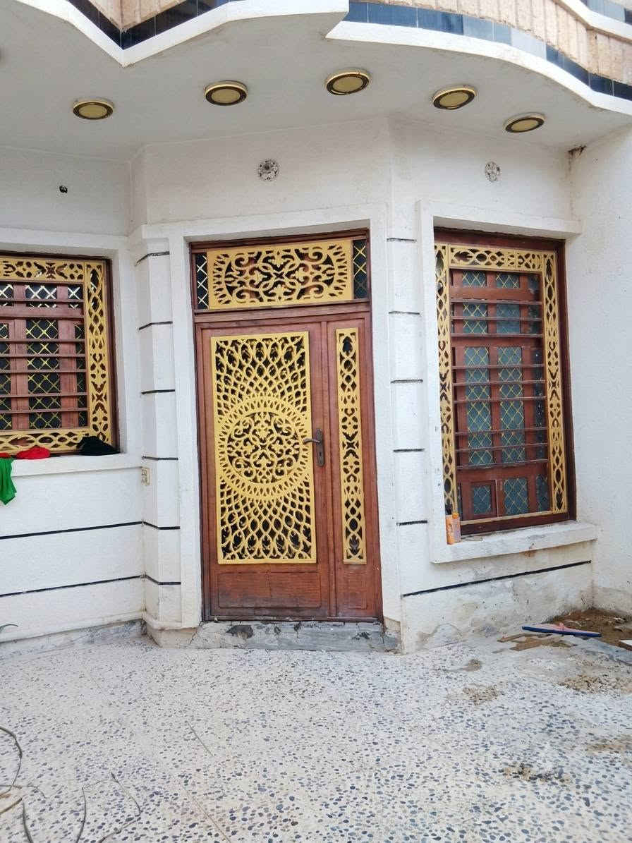 عمي بيت للأيجار موقعه حلو بضهرك شارع المنجزات قرب دائره الكهرباء ايجاره 325
غرفتين كامل من كلشي 
وكلشي متوفر يمك ركي وبرتقال وعنب 😂
للأتصال ***********
***********
