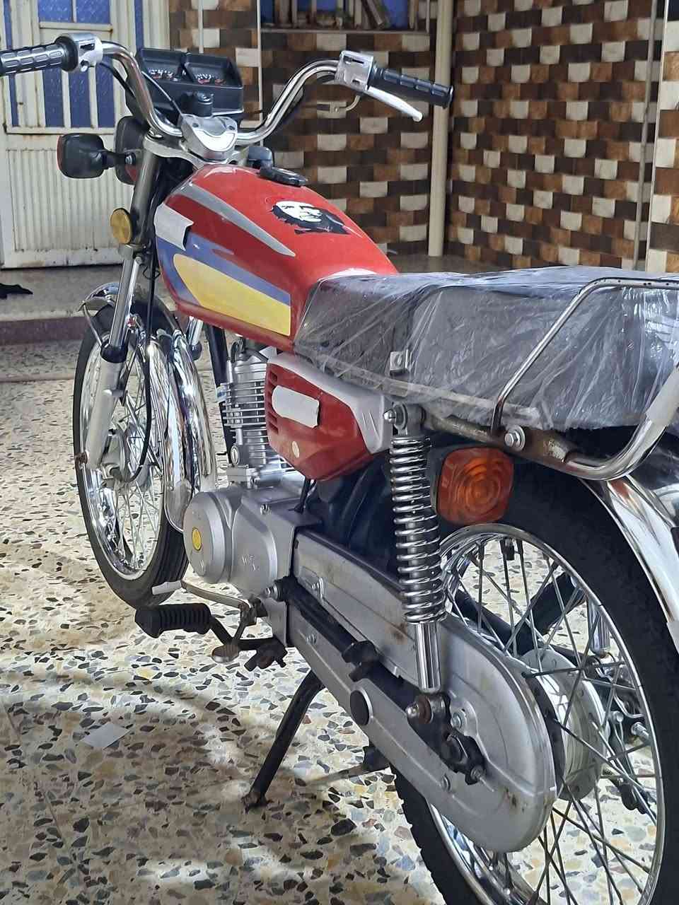 موديل ٢٠٢٤ • اوراق • دراجة