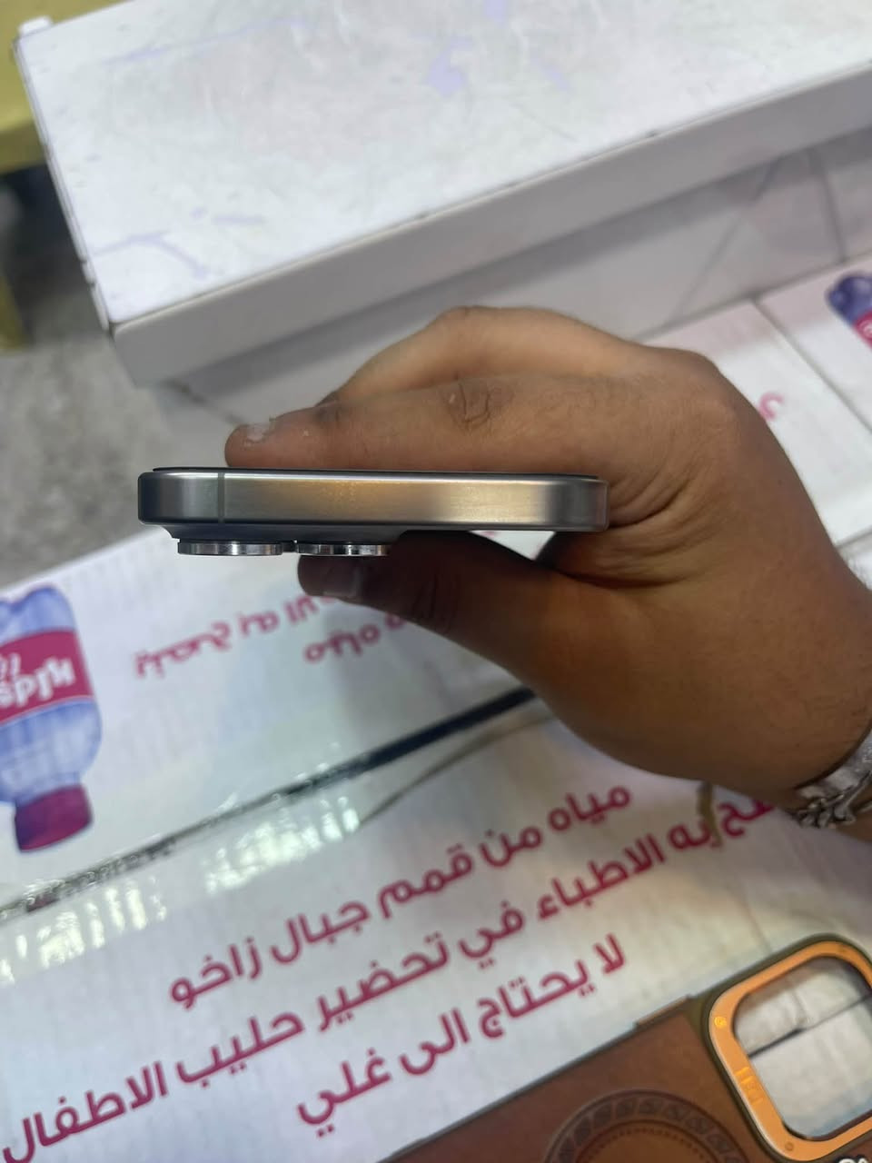 ايفون ١٥ برو ماكس • ٢٥٦ • بطاريه ٨٢%