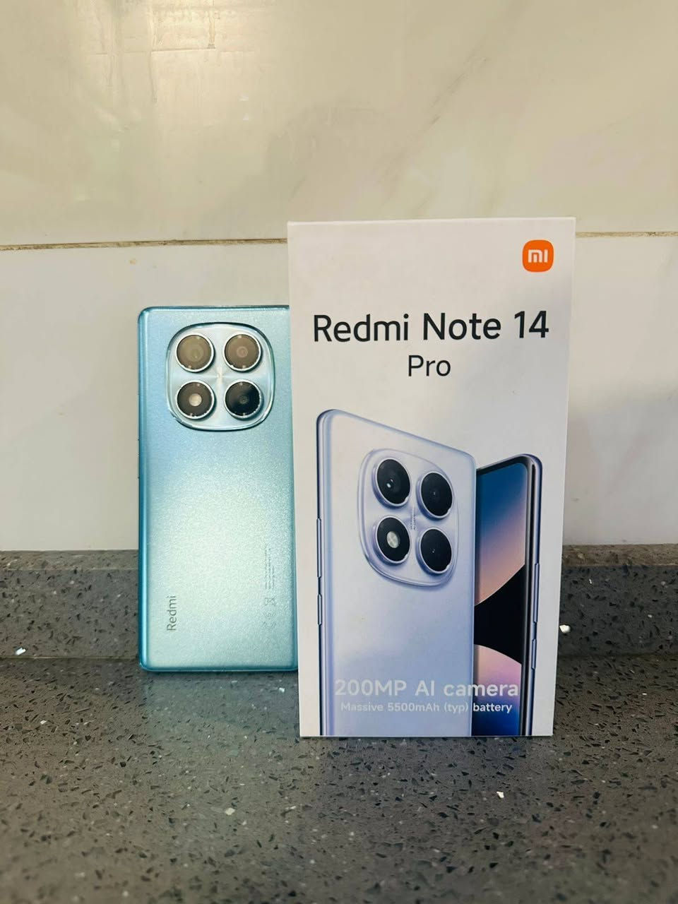السلام عليكم 

📱 للبيع Redmi Note 14 Pro

🔹 مستعمل لمدة 8 أشهر وحالته نظيفة جداً
🔹 رام : 8GB
🔹 ذاكرة: 256GB
🔹 كاميرا: 200MP 📸
🔹 شاحن أصلي 45W ⚡
🔹 ببجي: 60 فريم 🎮
🔹 شاشة حماية وكالة
🔹 ملحقات كاملة: كارتون + شاحن الجهاز
🔹 الجهاز نظيف وما بيه أي مشكلة

💰 السعر: 250 ألف دينار

📍 المكان: بغداد – الرصافة
📞 للاستفسار: ***********
