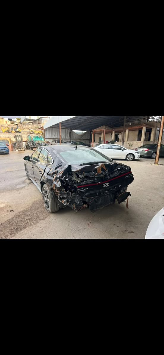 سلام عليكم سوناتا 2024 وارد امريكا 
بانزين فقط 
رقم بغداد 

مواصفات 
بصمة تشغل 
بصمة ابواب 3 
تشغيل عن بعد 
توقف ذاتي 
حساسات الاصتدام 
حساسات امامية 
حساسات خلفية 
كشنات كهربائية 1 
كشنات تادفئة 
صندوك بصمة 
هواي مواصفات بيها
فول عدا الفتحة من الأخير 
ماشية 61 Km
رقم بغداد باسمي 
سنويا جديدة 
هزة جديدة 
ابيعلك سونار بالمنشور عندك مراوس باكورلا وارد امريكا 
*********** 
سعر 150 وبيها مجال للشراي

