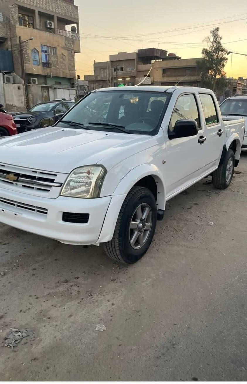 سياره بيكم لوف مال مزاد 2005  للبيع محرك جديد تايرات جدجدسياره كامله من كلشي اي نقص مابيها السعر 45وبيها مجال لشراي اللاتصال على ***********

