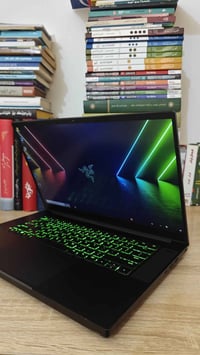 Razer Blade 15 • i7-10750H • GTX 1660 Ti