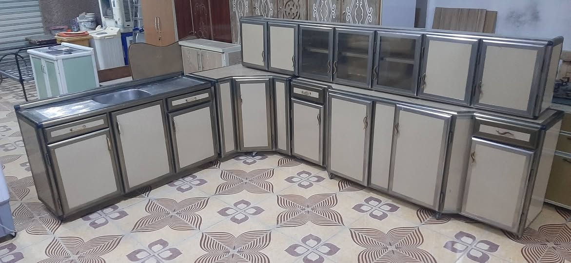 معرض العماد//كاونتر تفصال سراي 6 امتار مستخدم نضيف للأستفسار ***********//*********** كركوك, العراق
